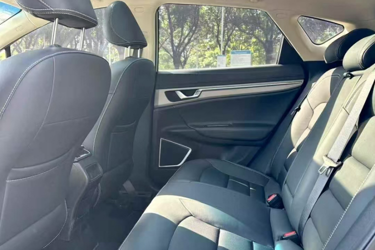 GEELY Emgrand GS 2019 #20 GEELY Emgrand GS 2019 car image #20