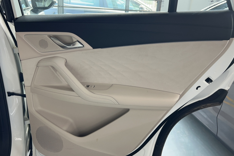 Roewe D5X DMH 2025 imagem de carro #20