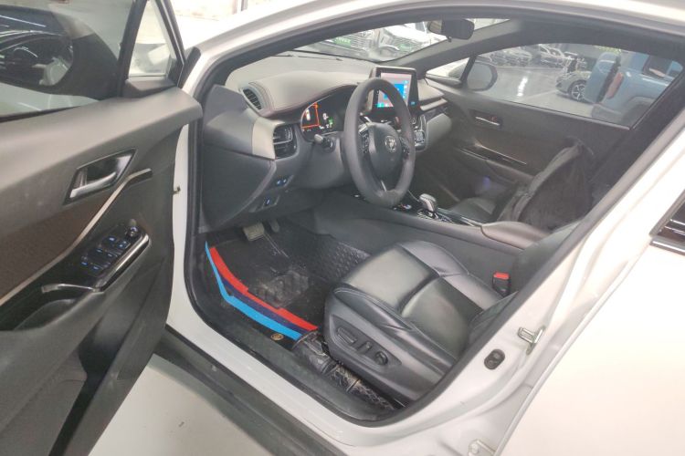 Toyota C-HR EV 2020 immagine di auto #20