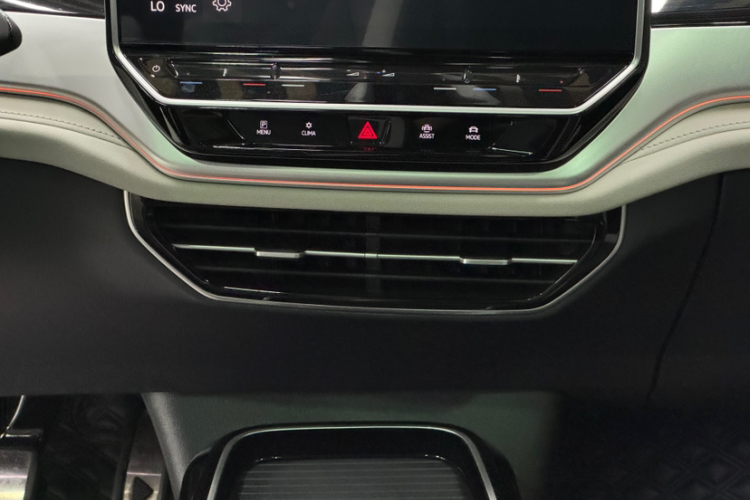 Volkswagen ID.6 Crozz 2024 immagine di auto #20