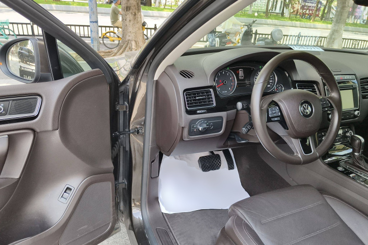 Volkswagen Touareg 2017 #20 Volkswagen Touareg 2017 car image #20