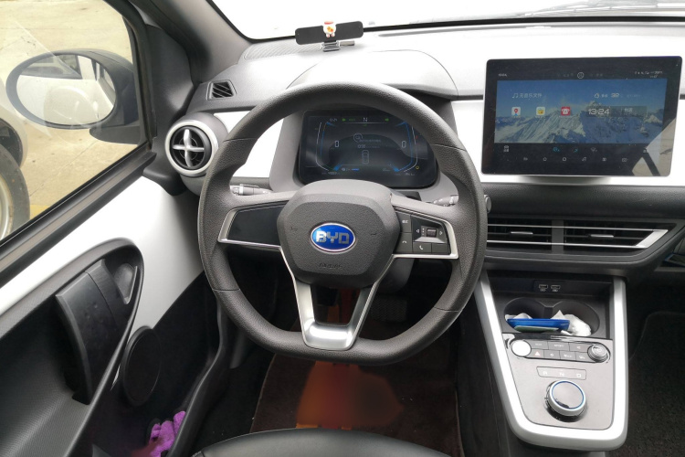 BYD e1 2019 #20 BYD e1 2019 car image #20