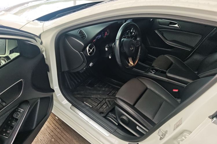 Mercedes-Benz A Class (Imported) 2016 car image #20