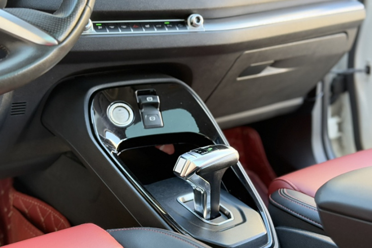 Haval H2s 2018 imagem de carro #20