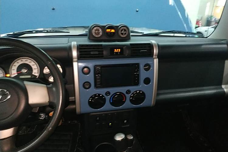 Toyota FJ Cruiser 2018 car image #20