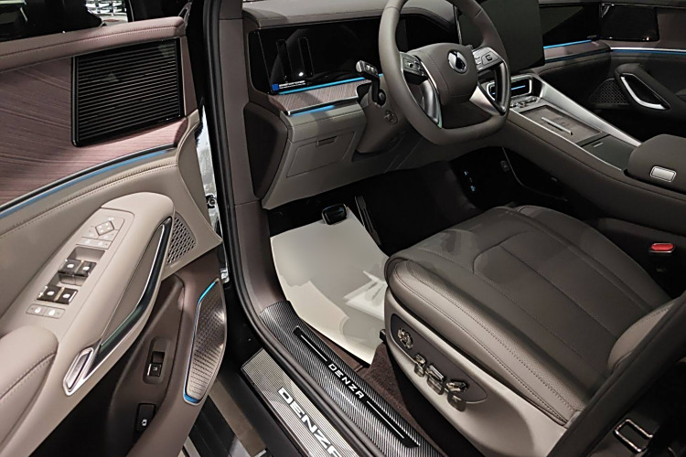 Denza N9 2025 imagem de carro #20