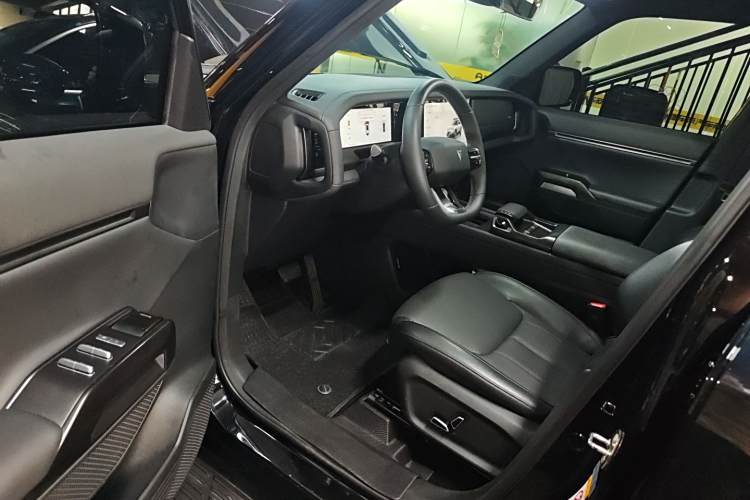 Deepal G318 2024 immagine di auto #20