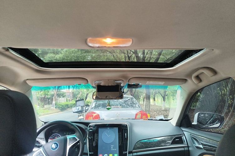 BYD Qin New Energy 2018 #20 BYD Qin New Energy 2018 car image #20