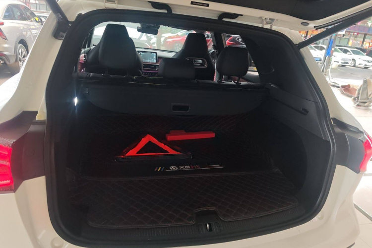 MG HS 2019 car image #20