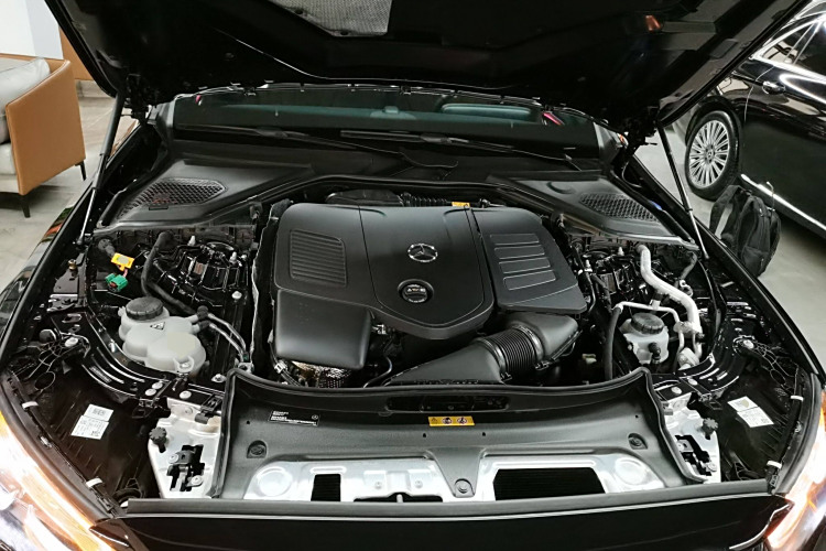 Mercedes-Benz E Class New Energy 2024 car image #20