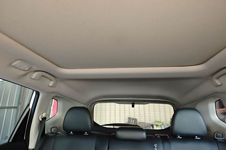 Nissan X-Trail 2019 immagine di auto #20