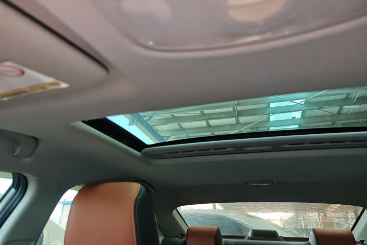 MG GT 2018 car image #20