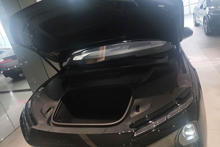 NIO ET9 2024 immagine di auto #20