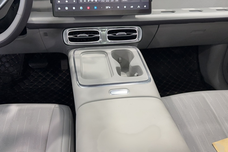 零跑汽车 零跑B01 2025 汽车图片 #20