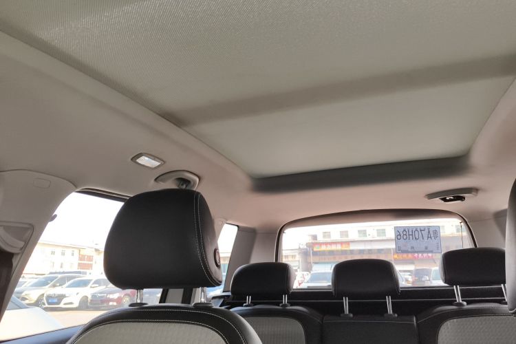 Skoda Yeti 2018 car image #20