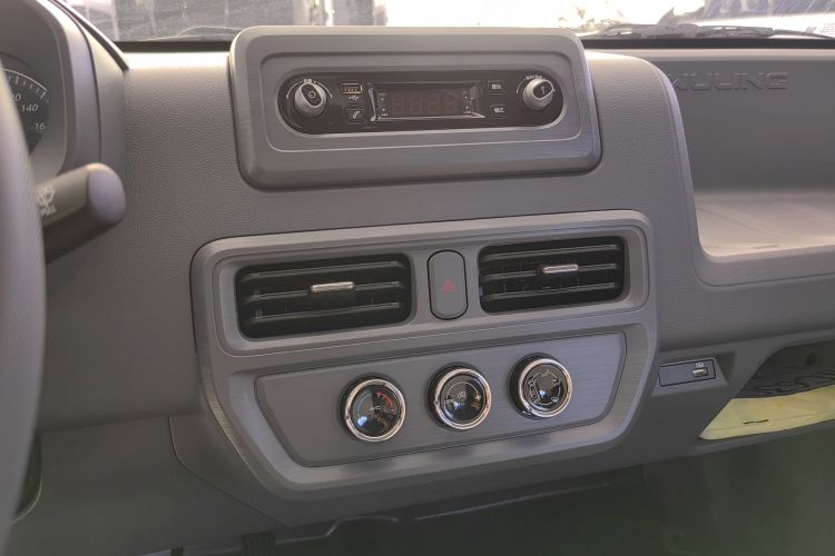 五菱汽车 五菱扬光电卡 2025 汽车图片 #20