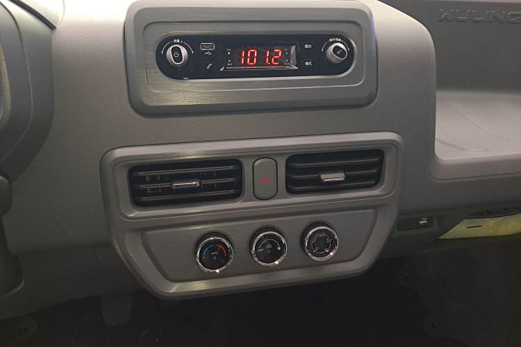 五菱汽车 五菱扬光电卡 2025 汽车图片 #20