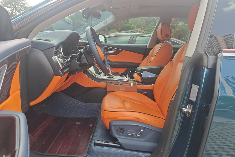 Audi Q8 2021 car image #20