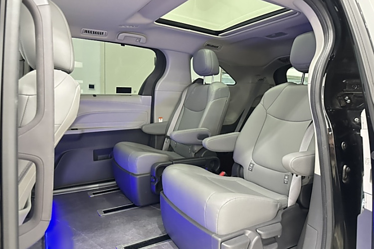 Toyota Granvia 2023 #20 Toyota Granvia 2023 immagine di auto #20