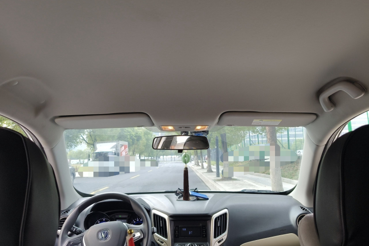 Changan CS15 EV 2018 #20 Changan CS15 EV 2018 car image #20