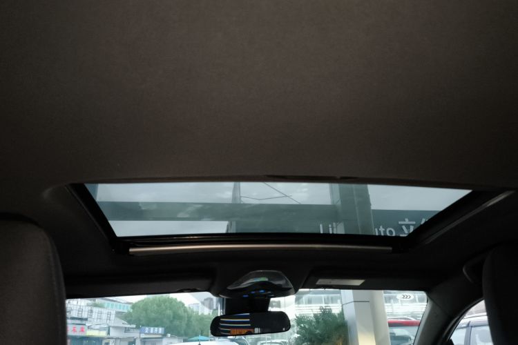 Toyota C-HR EV 2021 immagine di auto #20