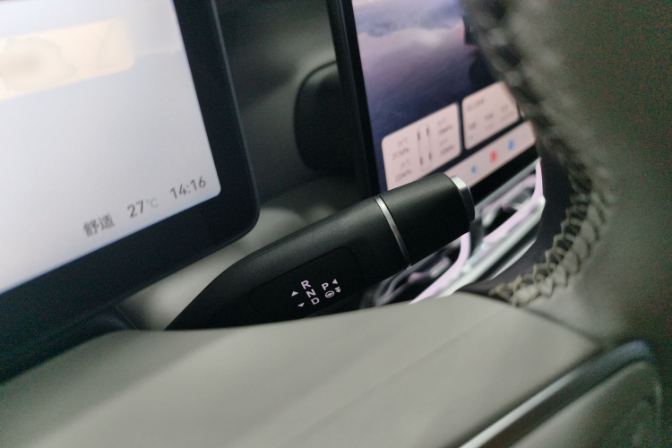 零跑汽车 零跑B01 2025 汽车图片 #20