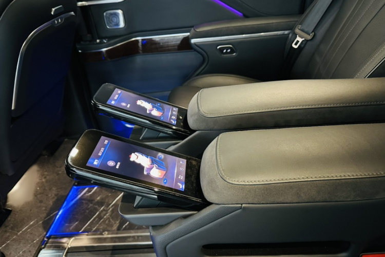 HongQi HQ9 PHEV 2024 car image #20