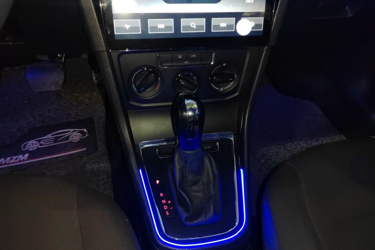 Volkswagen C-Trek 2019 immagine di auto #20