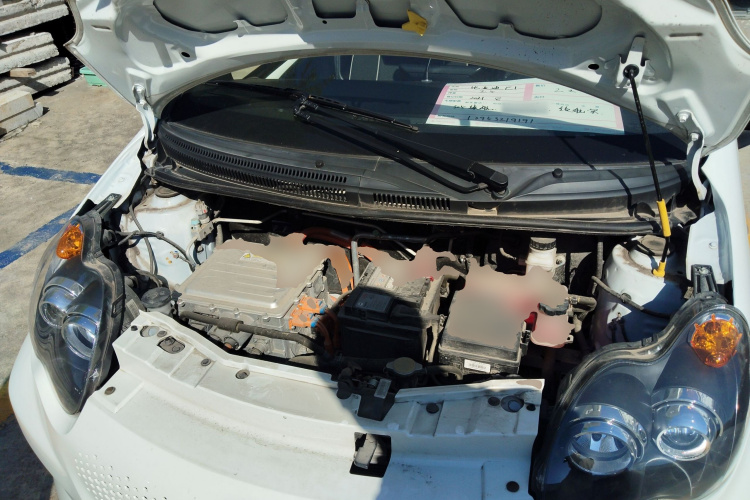 BYD e1 2021 car image #20