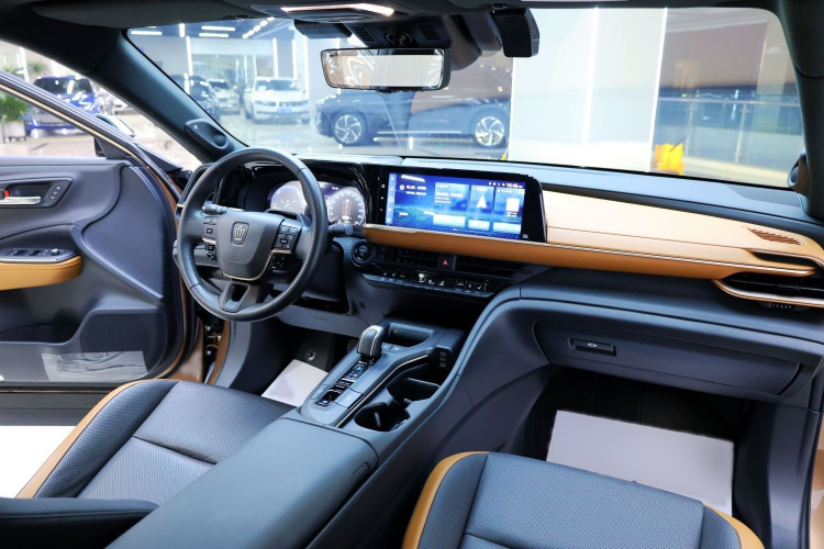 Toyota Crown 2023 immagine di auto #20