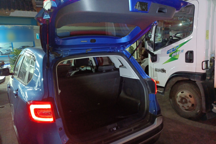 哪吒汽车 哪吒N01 2020 #20 哪吒汽车 哪吒N01 2020 汽车图片 #20