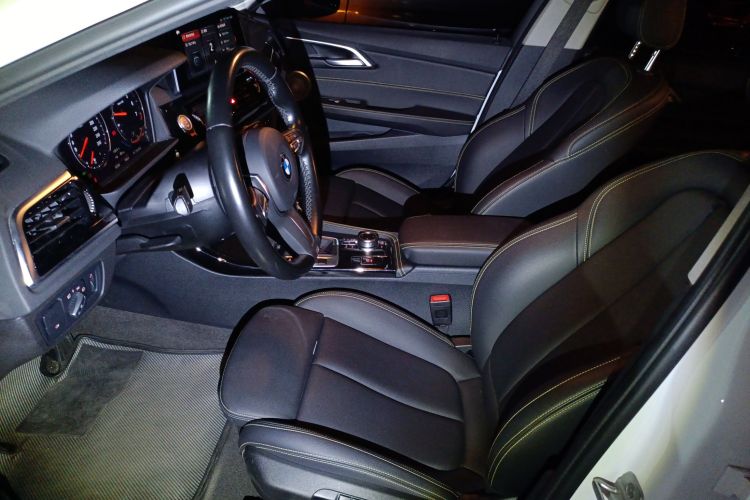 BMW 1 Series M 2023 #20 BMW 1 Series M 2023 immagine di auto #20