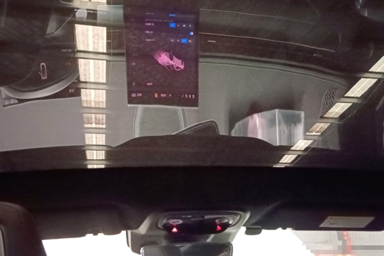 哪吒汽车 哪吒GT 2024 汽车图片 #20