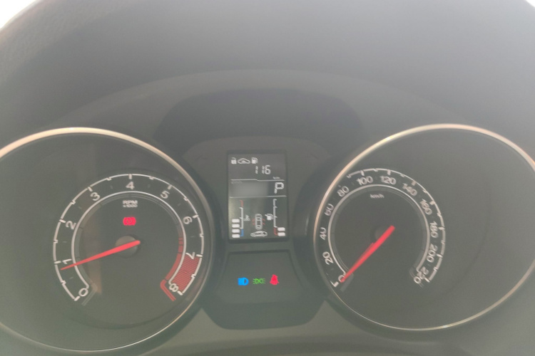 MG GT 2017 car image #20