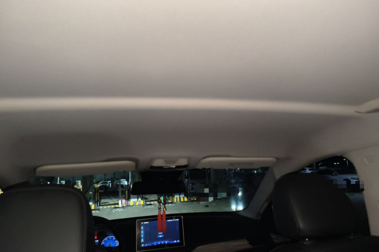 HongQi E-QM5 2023 #20 HongQi E-QM5 2023 car image #20