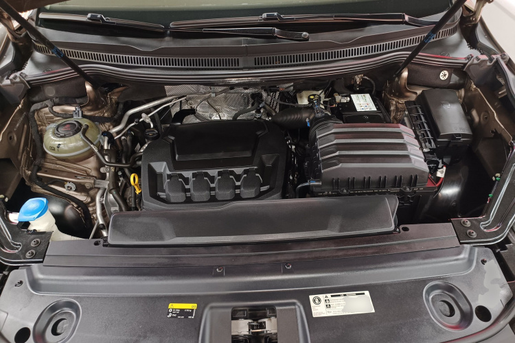 Volkswagen Viloran 2020 car image #20