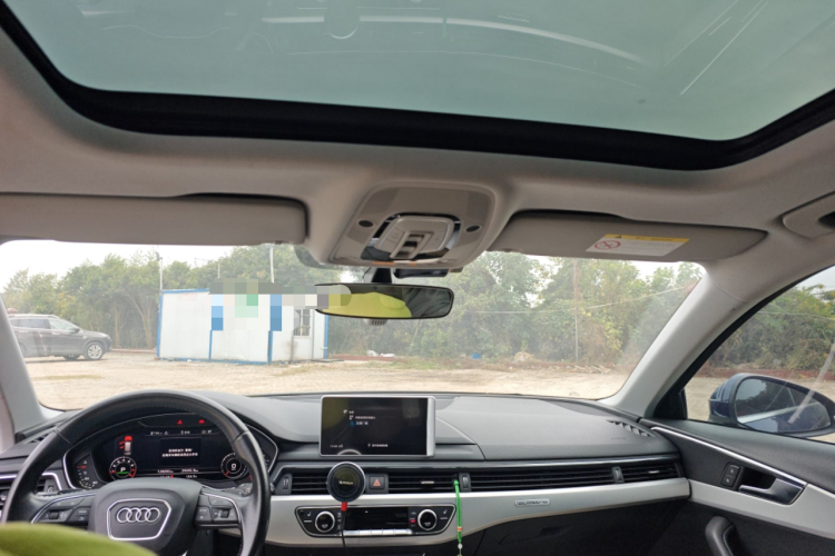 Audi A4 2017 car image #20