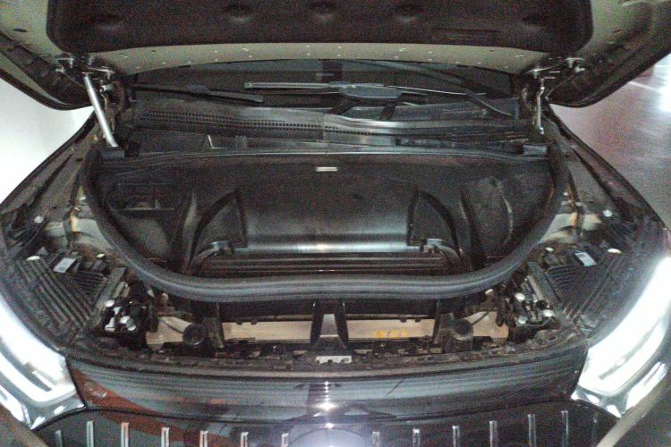 Mercedes-Benz EQE SUV 2023 immagine di auto #20