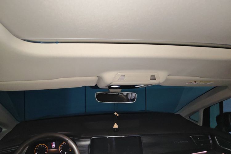 Volkswagen Viloran 2022 immagine di auto #20