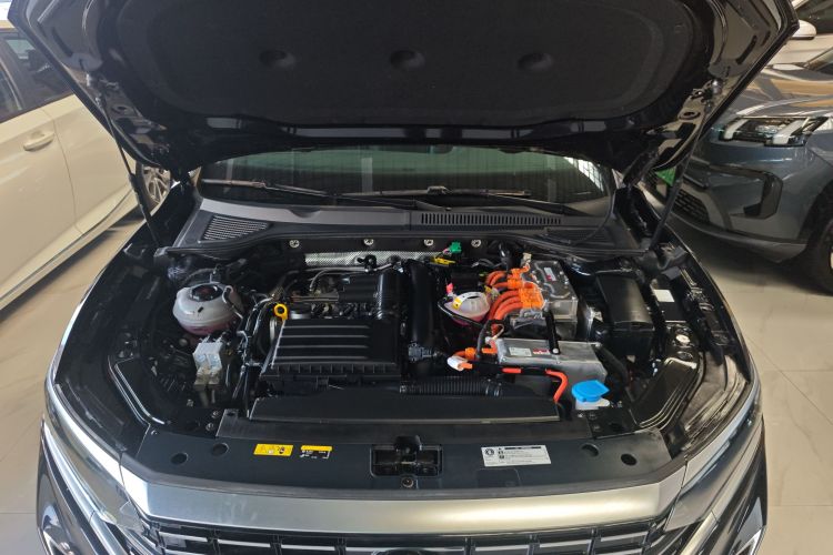 Volkswagen Passat New Energy 2025 #20 Volkswagen Passat New Energy 2025 car image #20