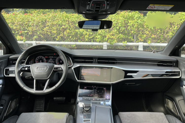 Audi A6 2021 car image #20