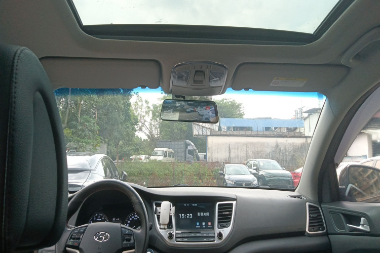 Hyundai Tucson (Imported) 2018 #20 Hyundai Tucson (Imported) 2018 car image #20