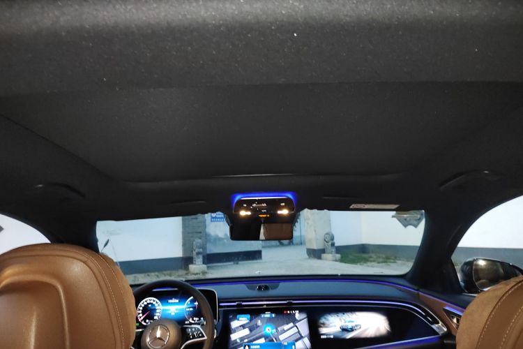 Mercedes-Benz E Class New Energy 2025 immagine di auto #20