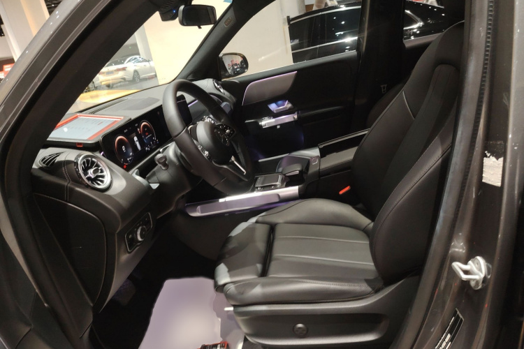 Mercedes-Benz GLB Class 2022 #20 Mercedes-Benz GLB Class 2022 car image #20