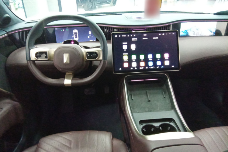 Avatr 11 2024 car image #20