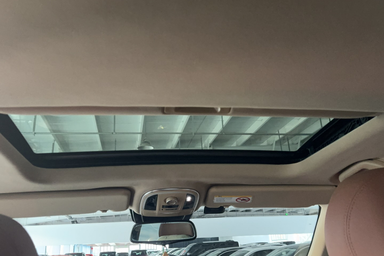 Haval H8 2015 car image #20