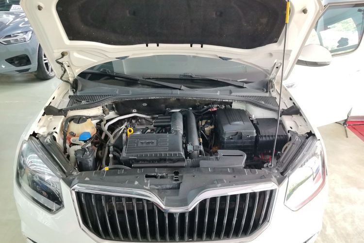 Skoda Yeti (Imported) 2016 car image #20