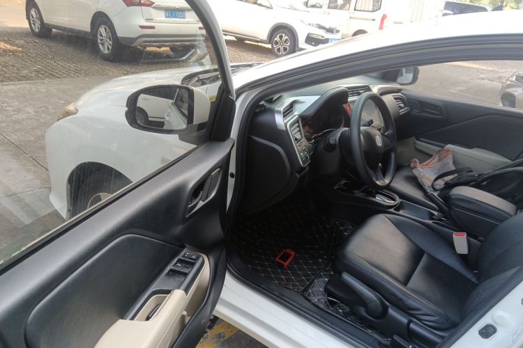 Honda City 2016 изображение автомобиля #20