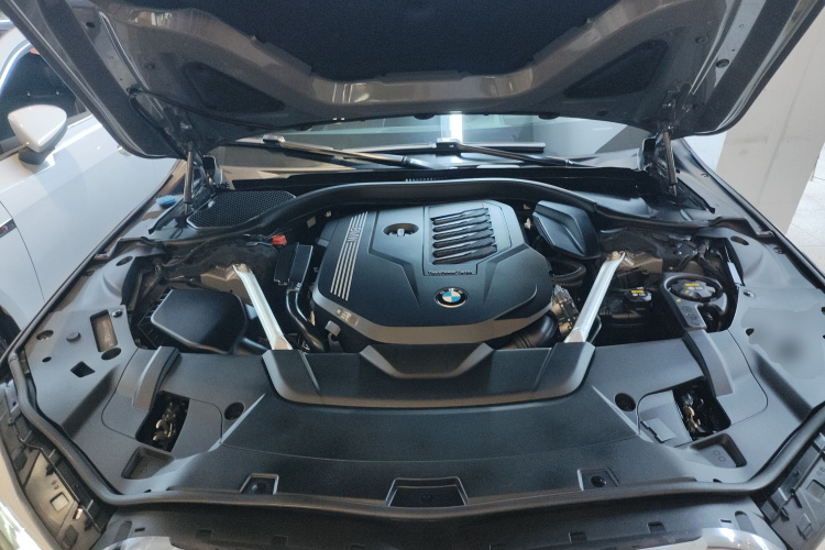 BMW M760Le 2021 car image #20