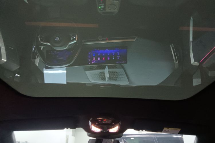 BMW i5 M60 2022 car image #20